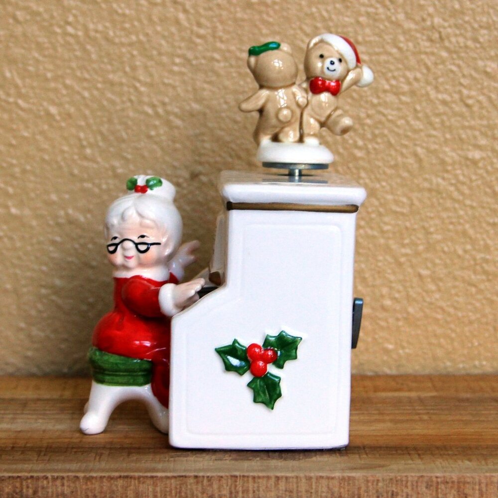 1984 Lefton Mrs. Clause Playing the Piano Porcelain Figurine - Does Not Play